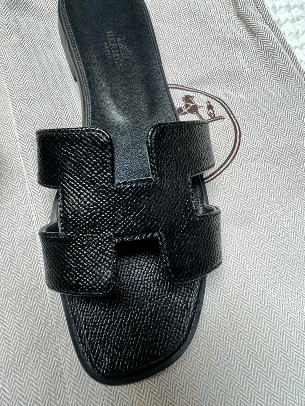 Hermès Black Leather Slide Sandals with H-Cut Straps Size 5 - Picture 4 of 12